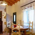 Villa Traditional Néa Péramos